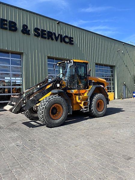 Chargeuse sur pneus JCB 427 HT — occasion 2020, 4 900 h