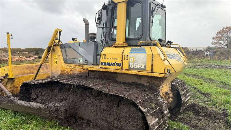 Komatsu D65PX-15
