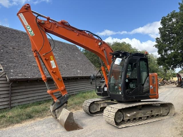 Hitachi ZX135US-6