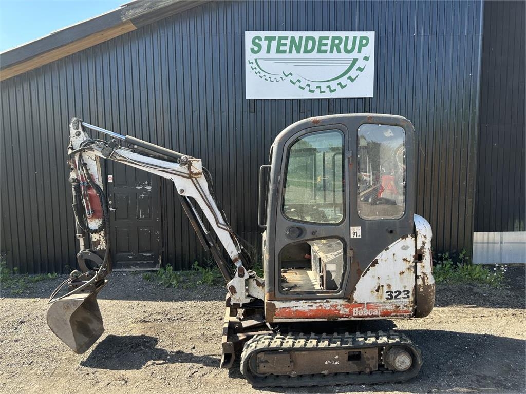 Bobcat 323