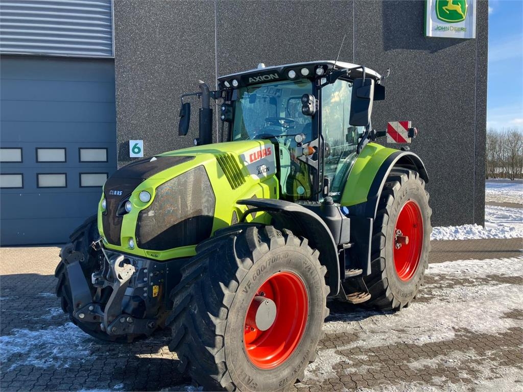 CLAAS AXION 870