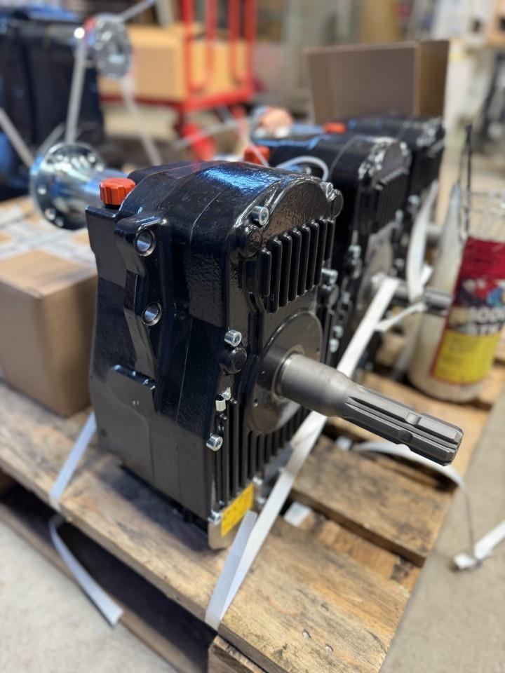 Degenhardt FRONT PTO PUMA LWB