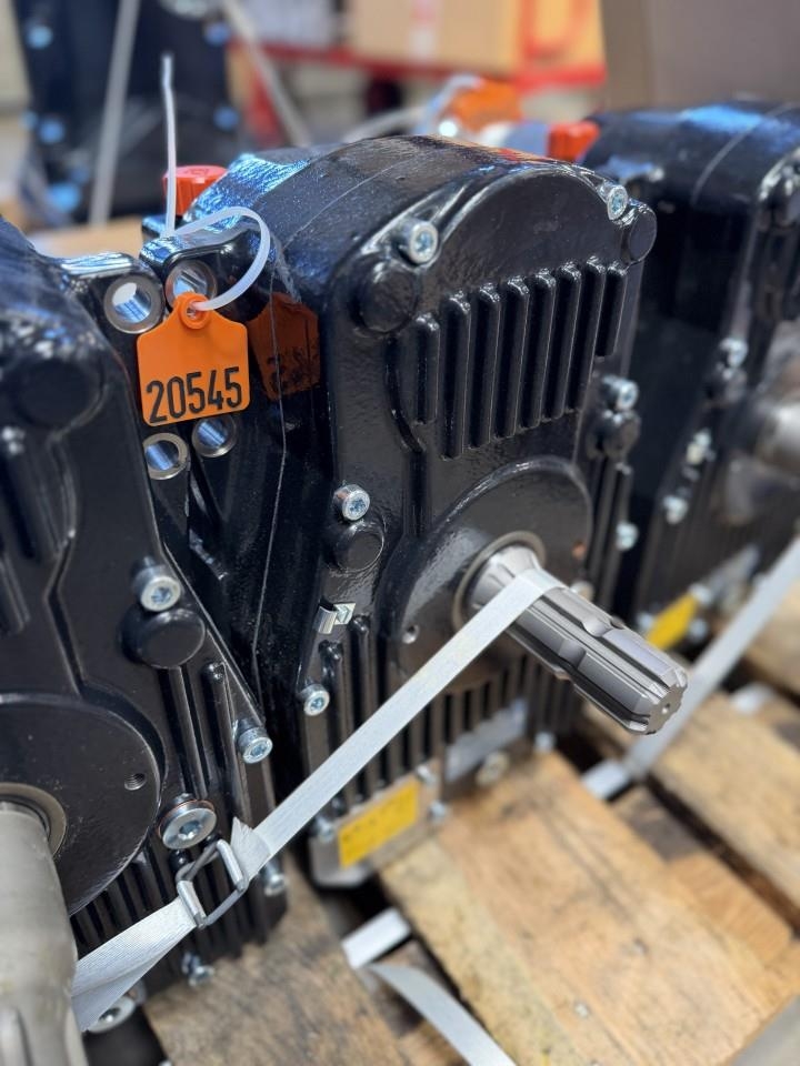 Degenhardt FRONT PTO PUMA SWB