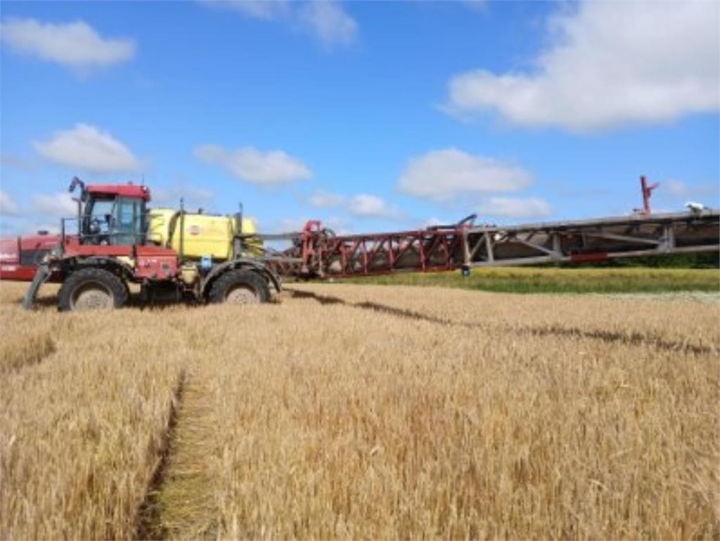 Hardi Alpha Plus 4100 -32m Twin
