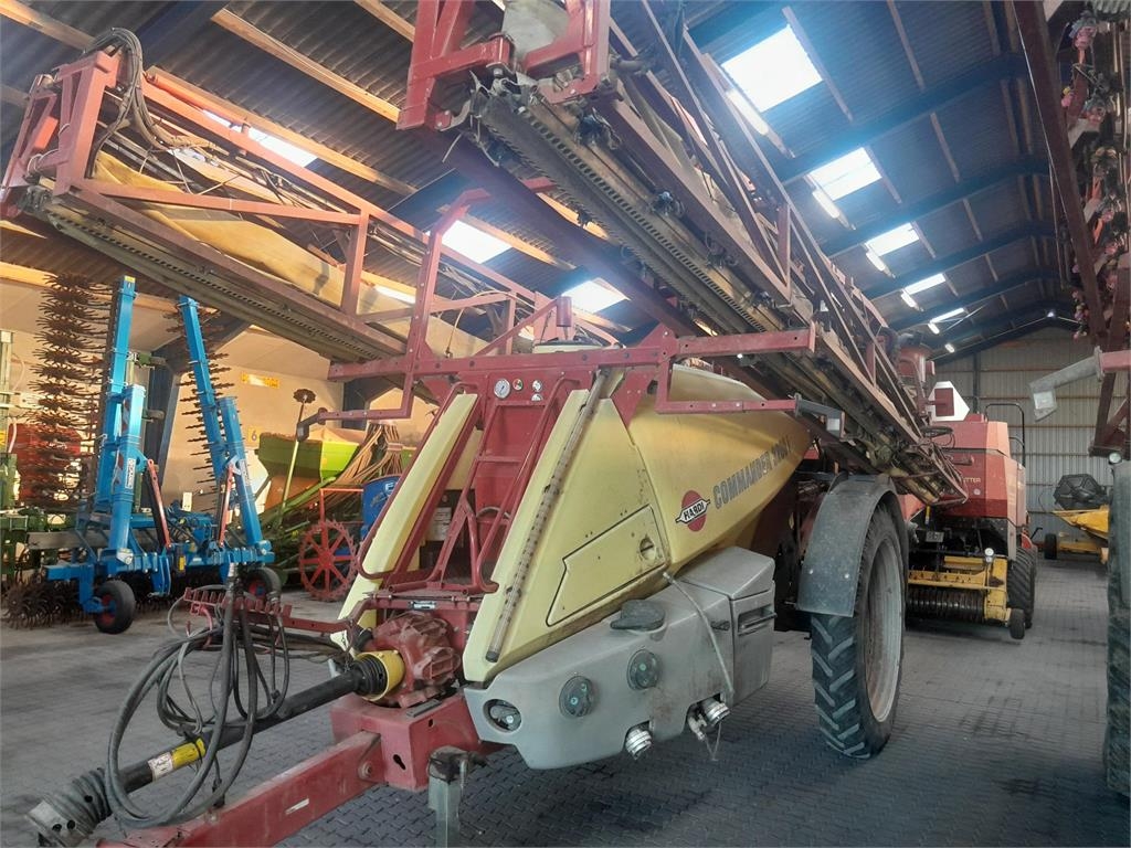Pulvérisateur traîné Hardi COMMANDER 3200I TWIN — occasion 2006