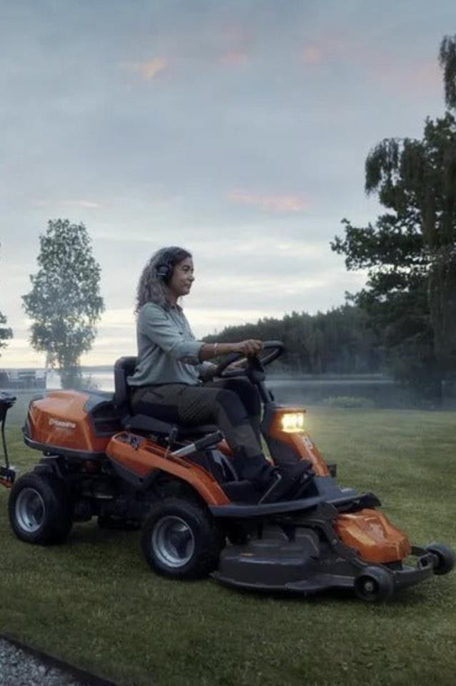 Husqvarna R216TAWD