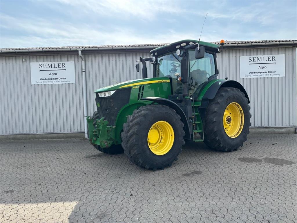 John Deere 7310R