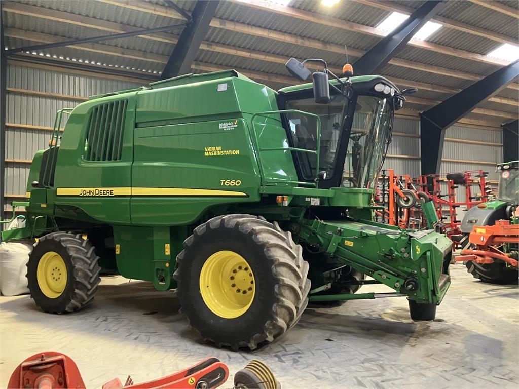 John Deere T660