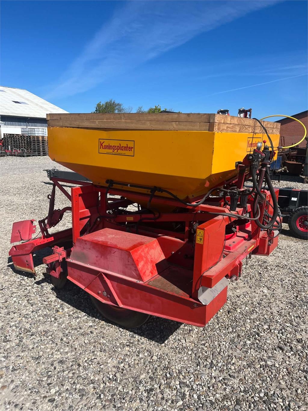 Koning AP275