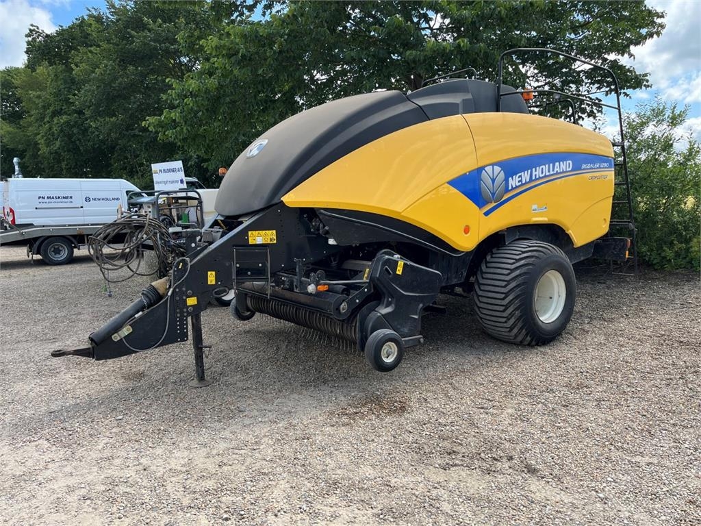 New Holland 1290 RC