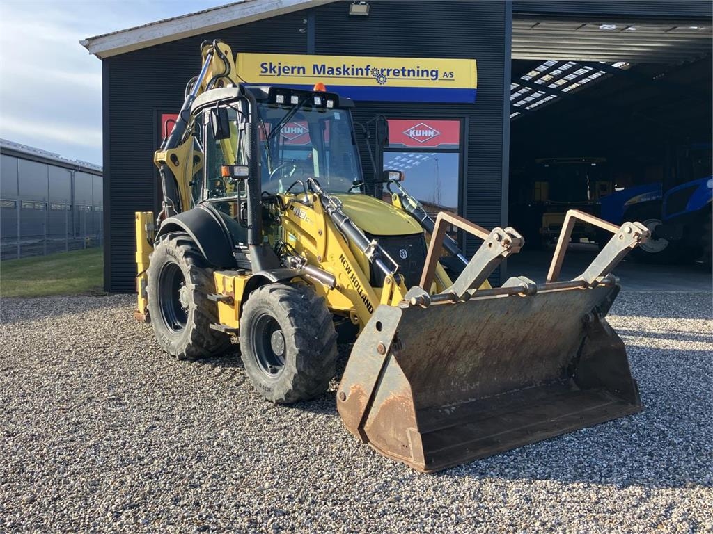 New Holland B110C TC SS 4WD T4