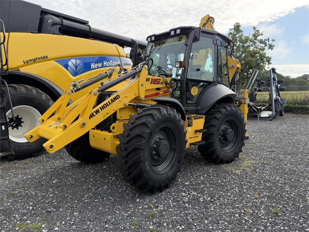New Holland B115D TC SS 4WD
