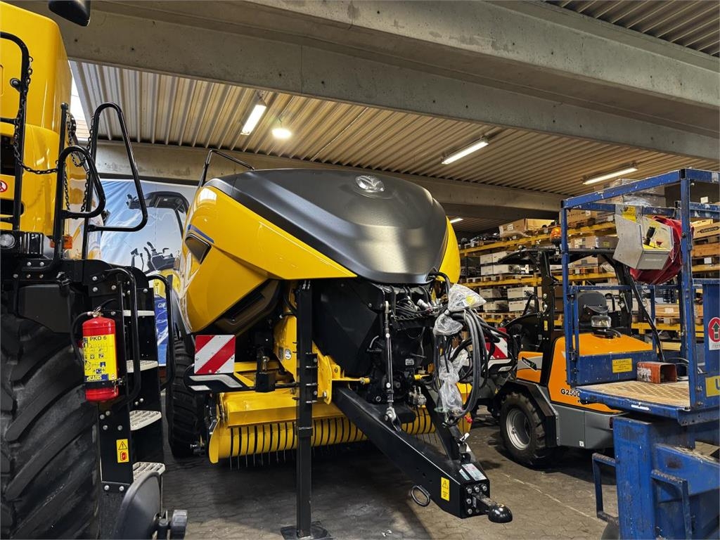 New Holland BB1290 HD RC