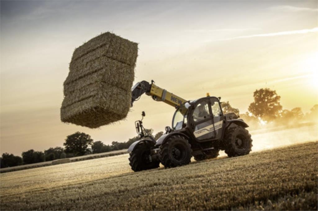 New Holland TH7.42 STAGE V-145HP