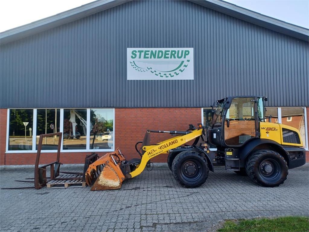 New Holland W80C