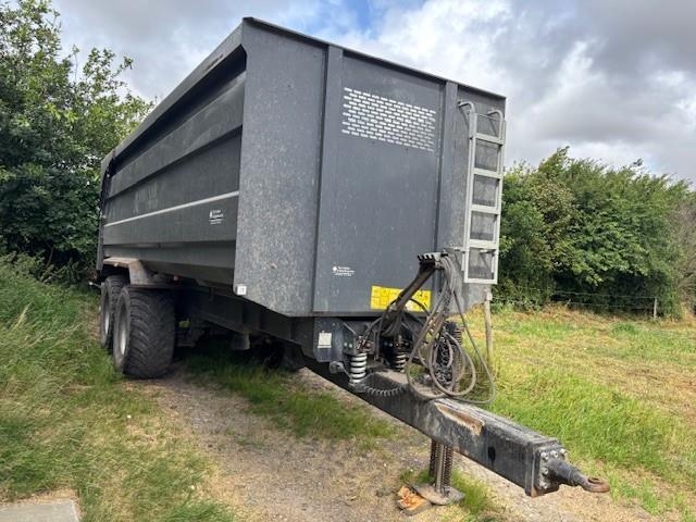 Pronar T700 XL