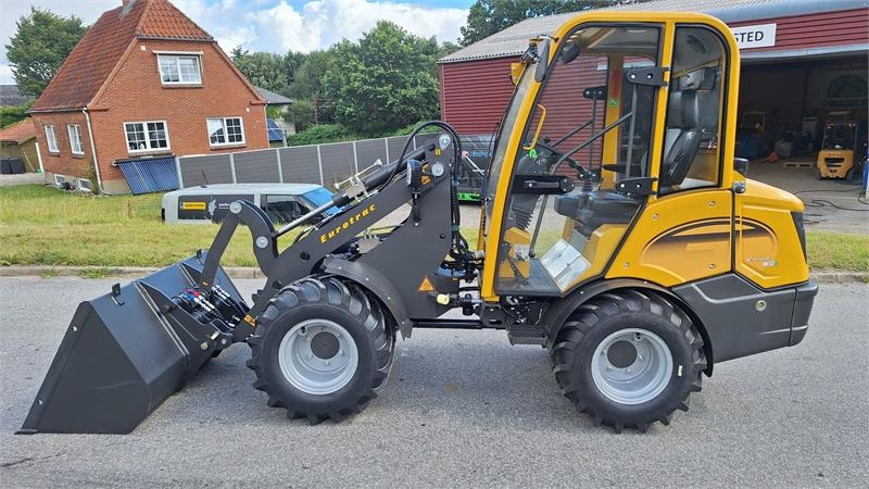 Eurotrac W12S W12S med førerhus, skovl og gafler
