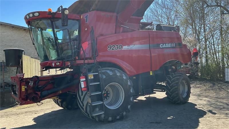 Case IH 9230 9230 med 35 fods Varifeed skærebord