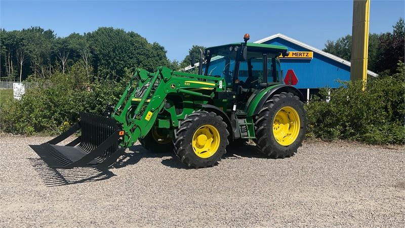 John Deere 5070M