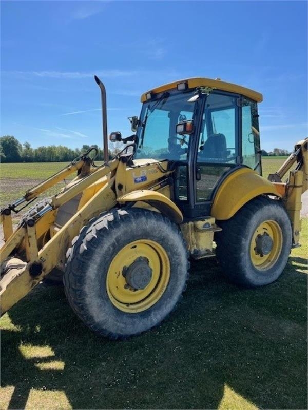 New Holland LB 115 PS
