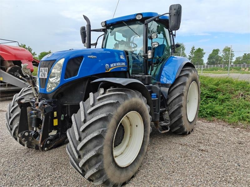 New Holland T7.235 AC