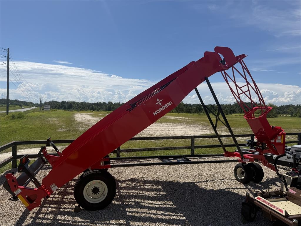 Presse à balles rondes AE15 Accumulator, KN615 Tie Grabber & SQ102 Squeez — occasion 2025