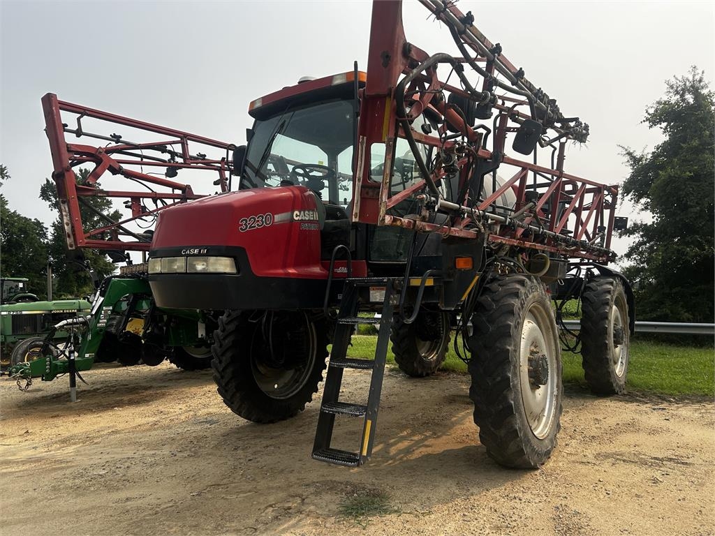 Pulvérisateur traîné Case IH Patriot 3230 — occasion 2011, 6 747 h