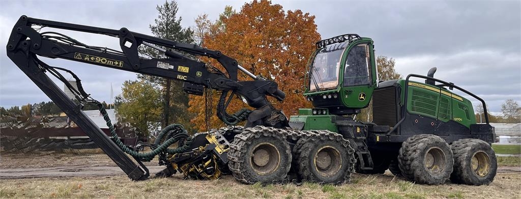 John Deere 1270G