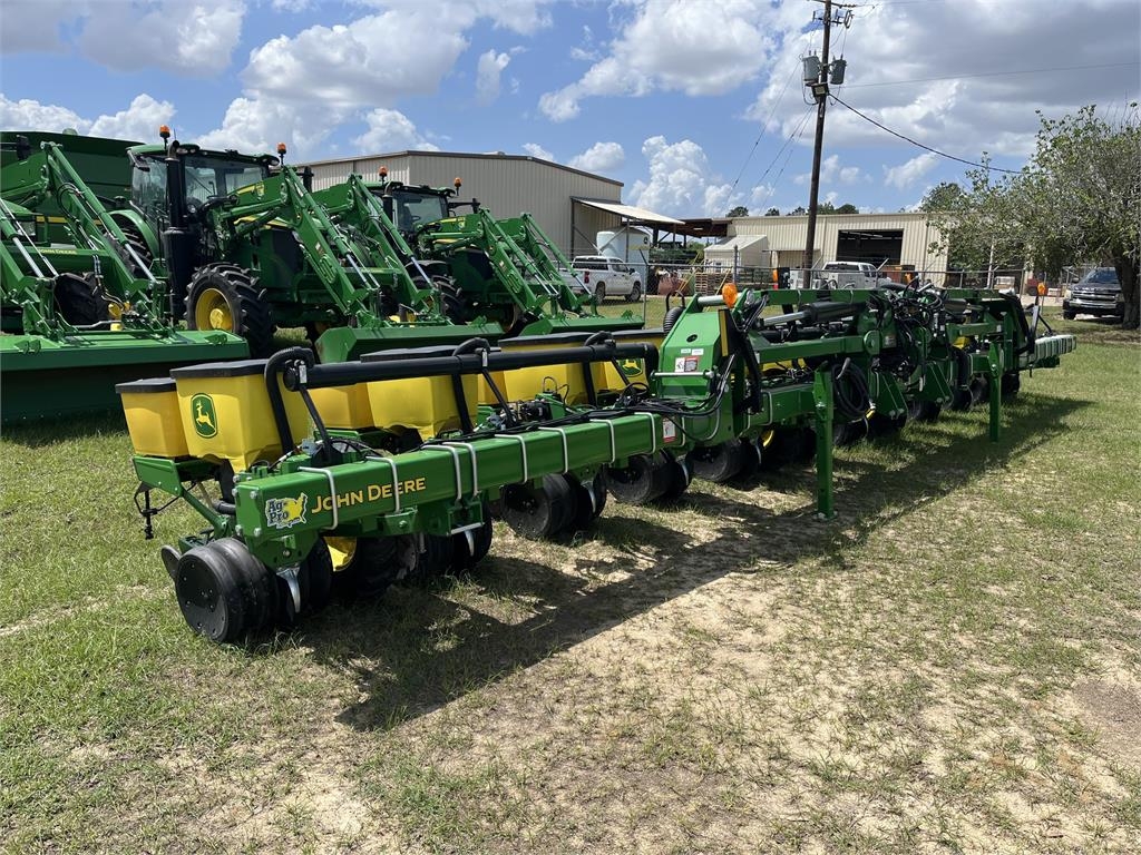 John Deere 1725