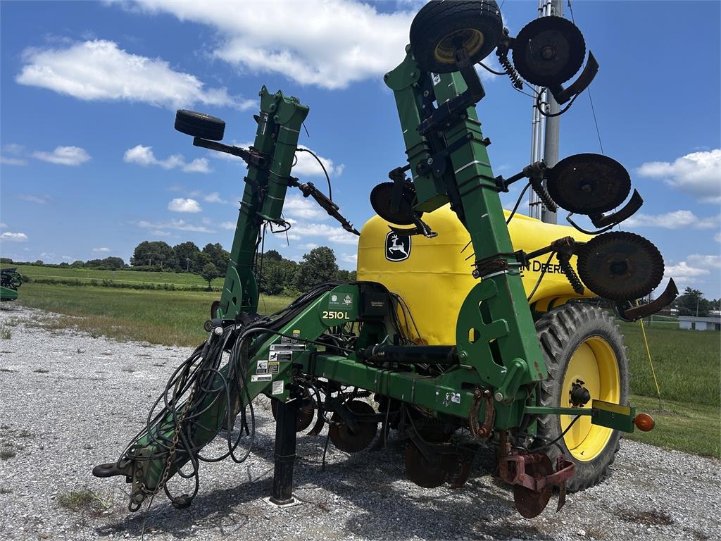Pulvérisateur traîné John Deere 2510L — occasion 2014
