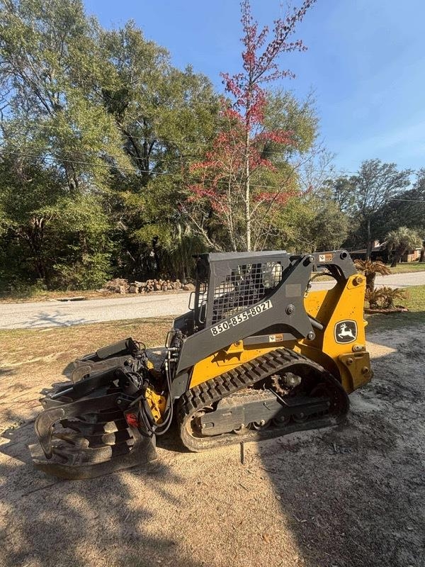 John Deere 317G