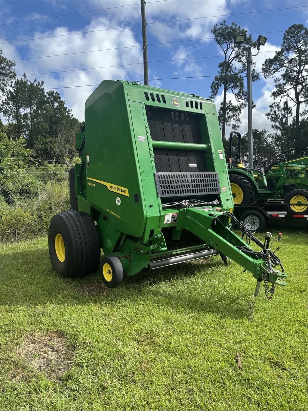 Presse à balles rondes John Deere 461M — occasion 2024