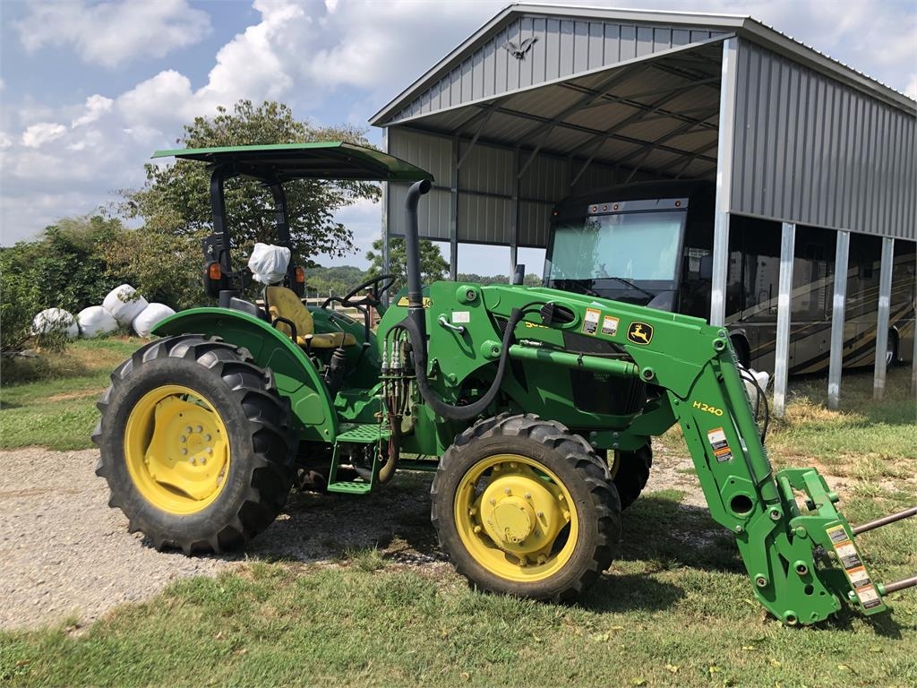 Tracteur agricole John Deere 5055E — occasion 2017, 1 366 h