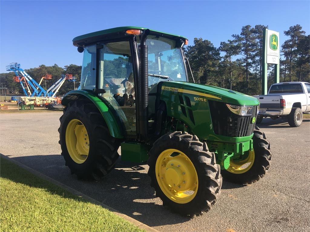 Tracteur agricole John Deere 5075E — occasion 2025, 1 h