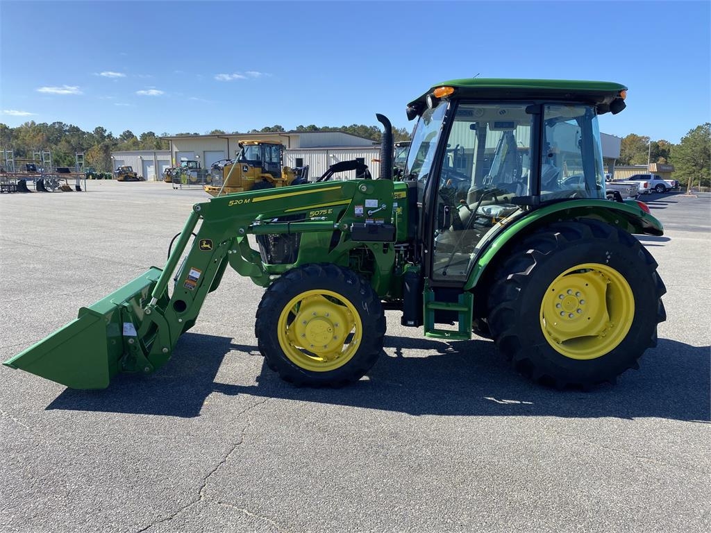 John Deere 5075E