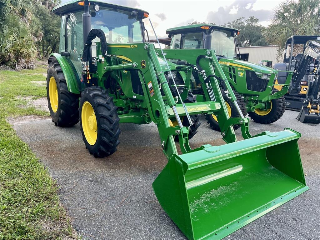 John Deere 5075E