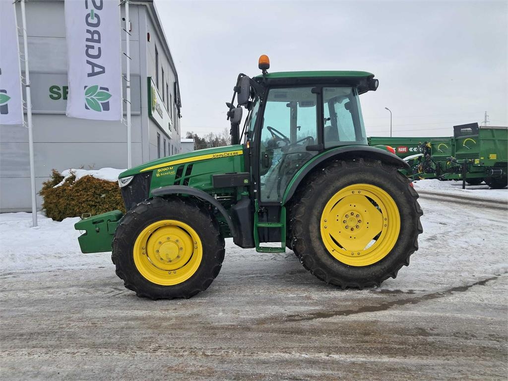 John Deere 5090M