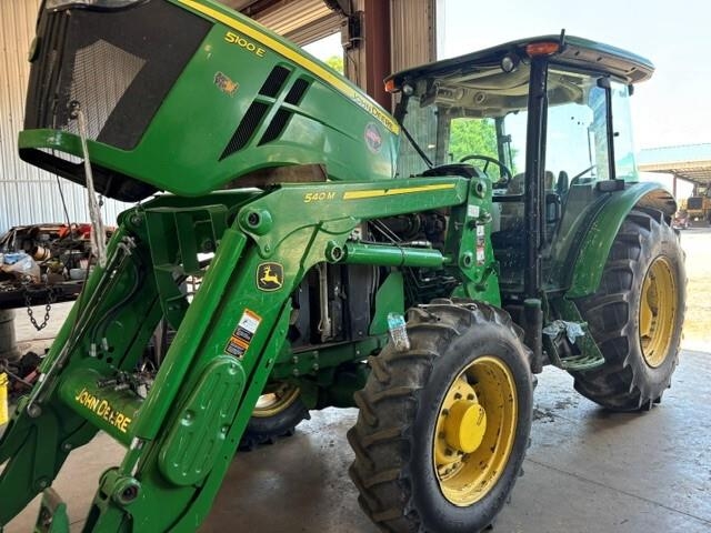 John Deere 5100E