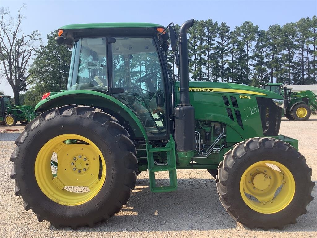 Tracteur agricole John Deere 6135E — occasion 2026, 93 h