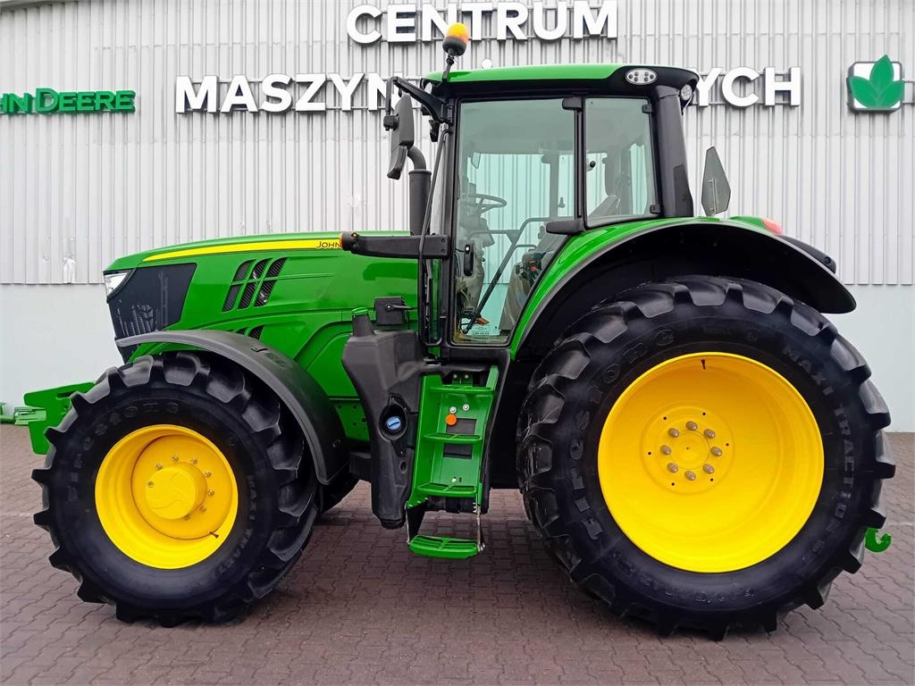 John Deere 6195M