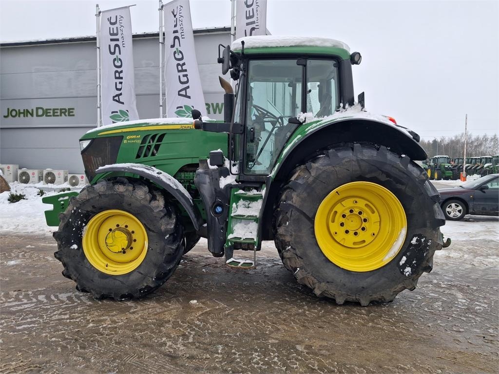 John Deere 6195M