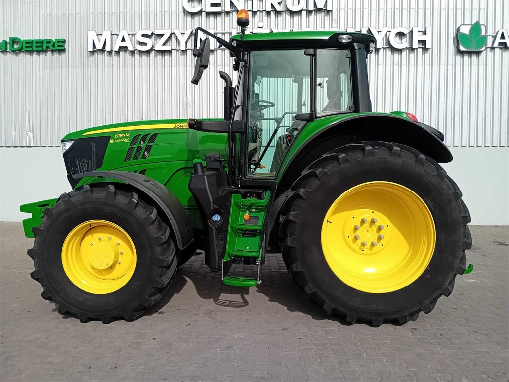 John Deere 6195M