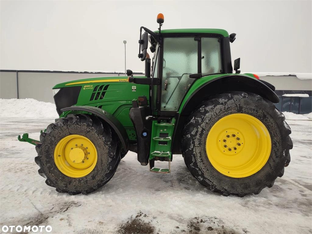 John Deere 6195M