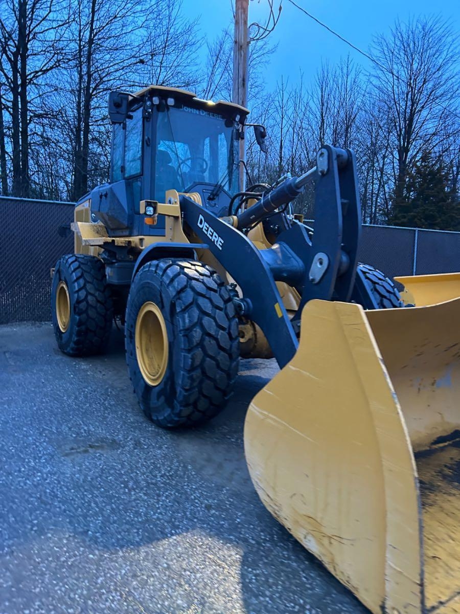 Chargeuse sur pneus John Deere 624 P — occasion 2025, 249 h
