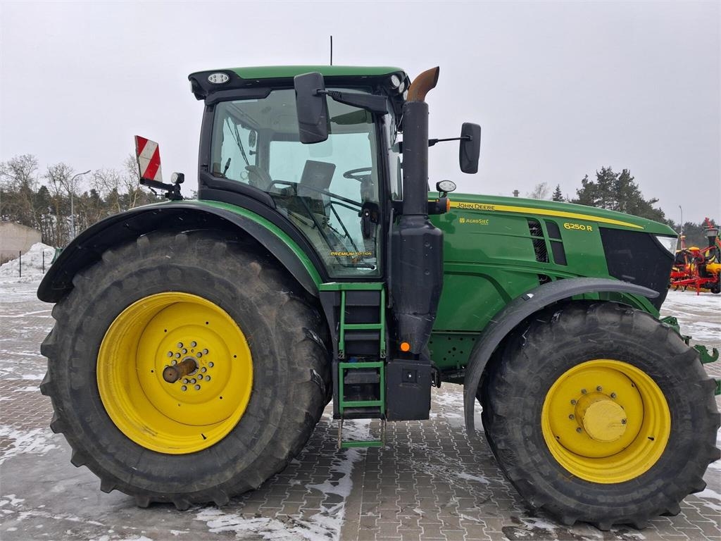 John Deere 6250R