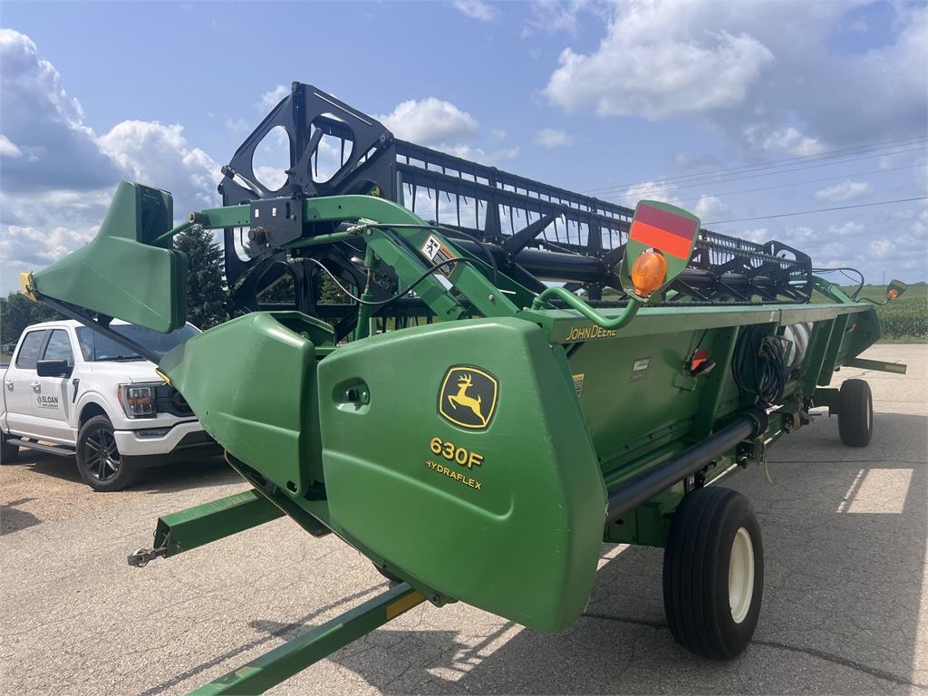 Barre de coupe John Deere 630F — occasion 2004