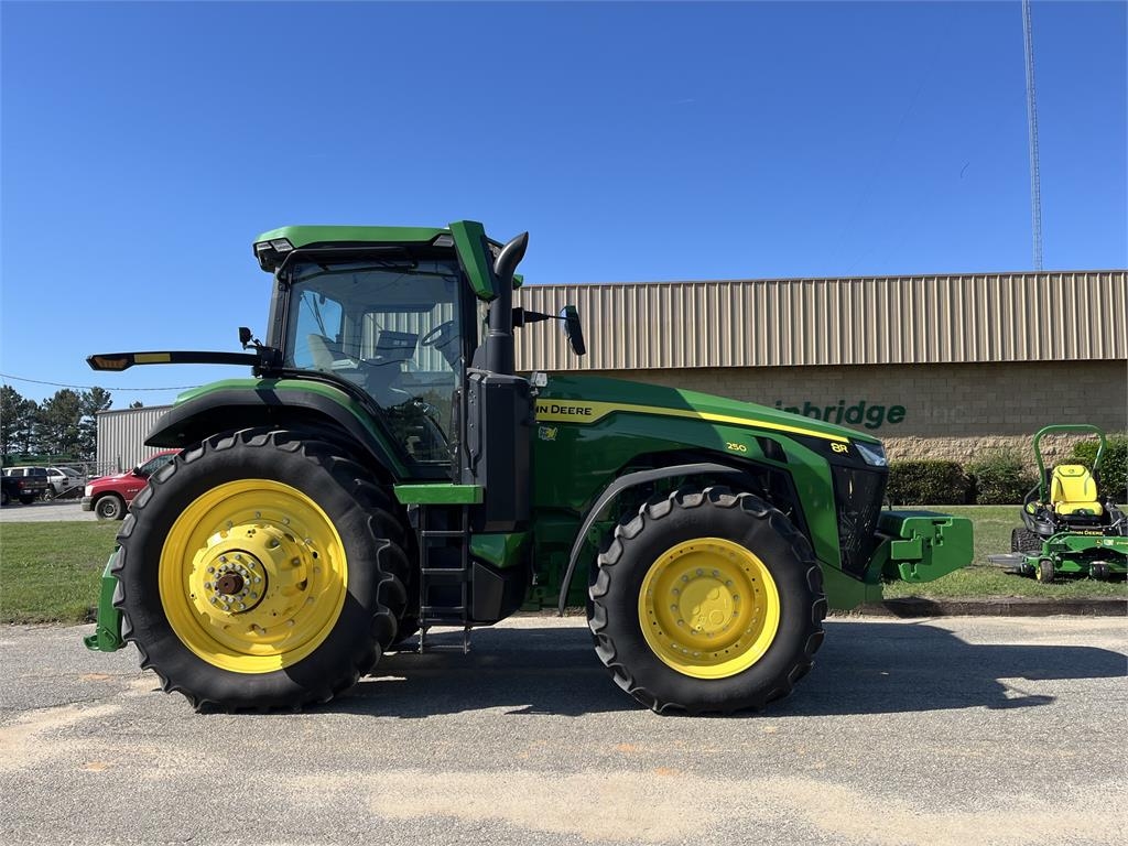 8R 250