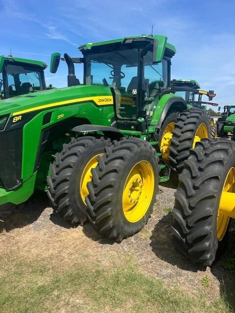 8R 370