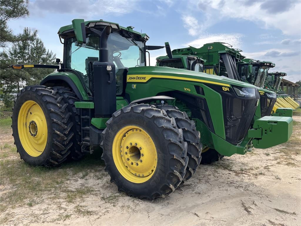 8R 370