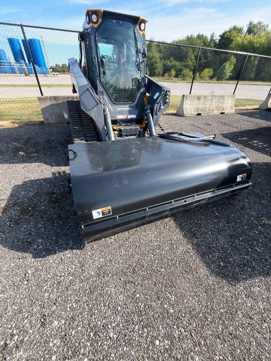 John Deere BR84C BROOM